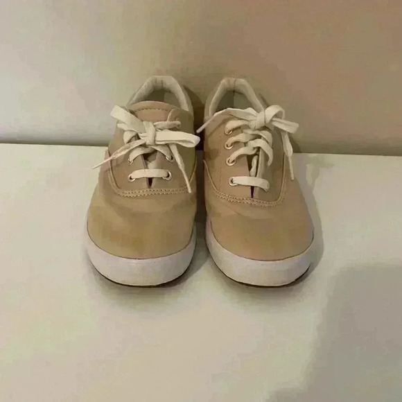 Grasshoppers Beige Canvas Sneakers - Picture 2 of 11